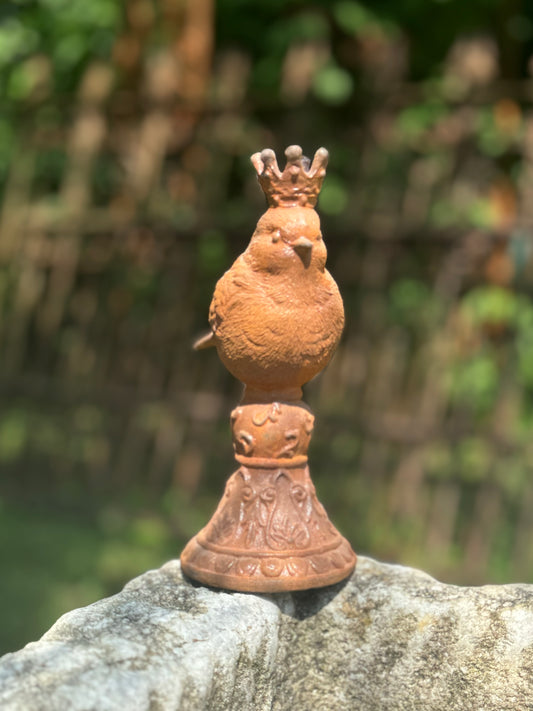 Vogel Zaunkönig aus Edelrost