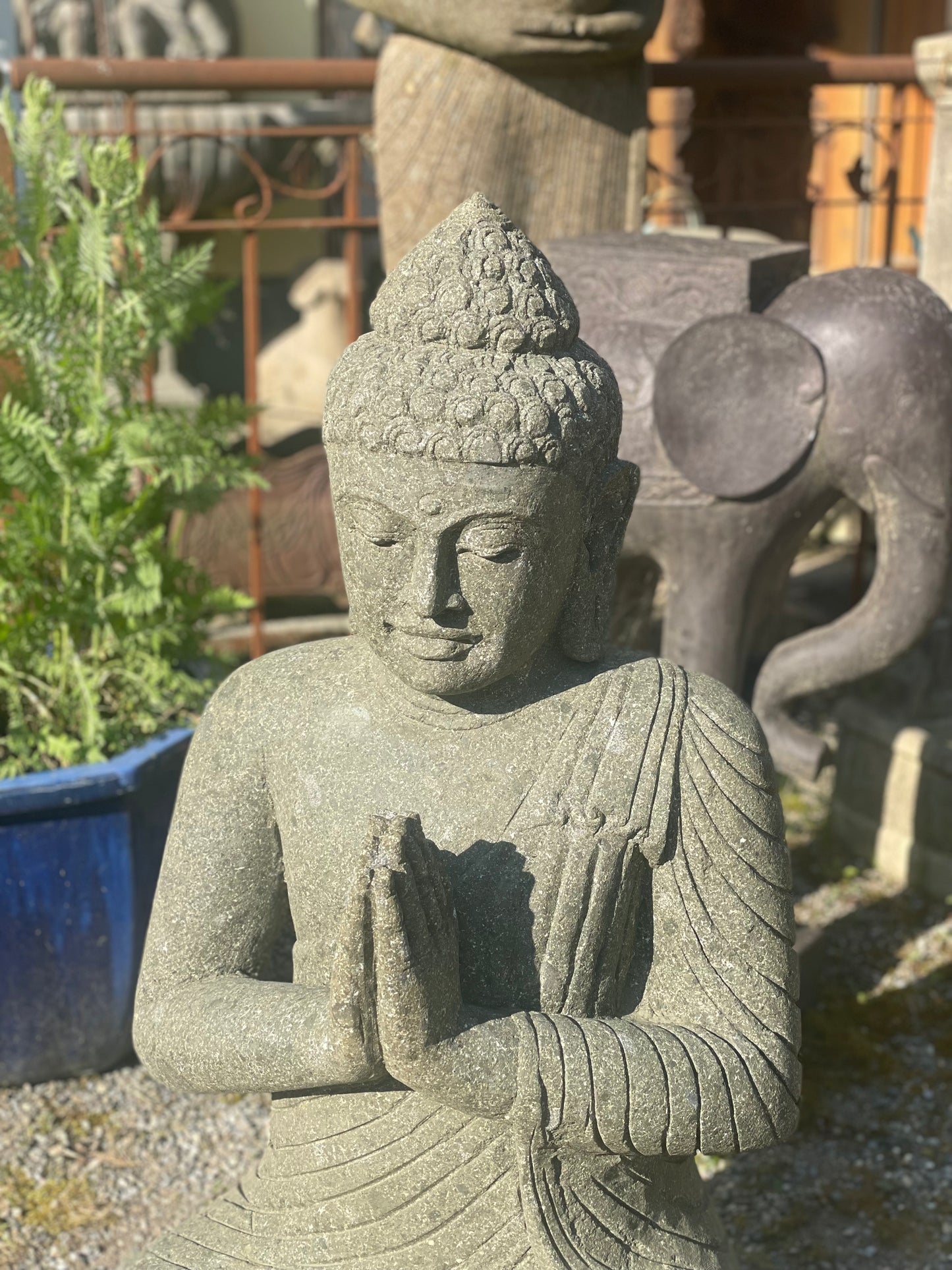 Buddha aus Basanit