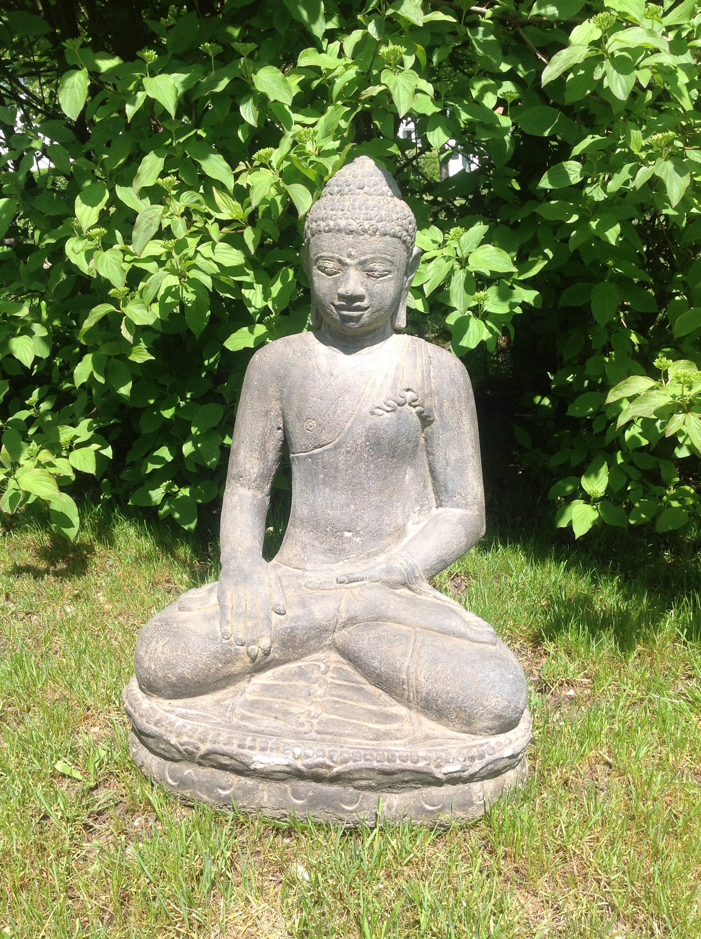 Buddha Steinguss Erdberührung