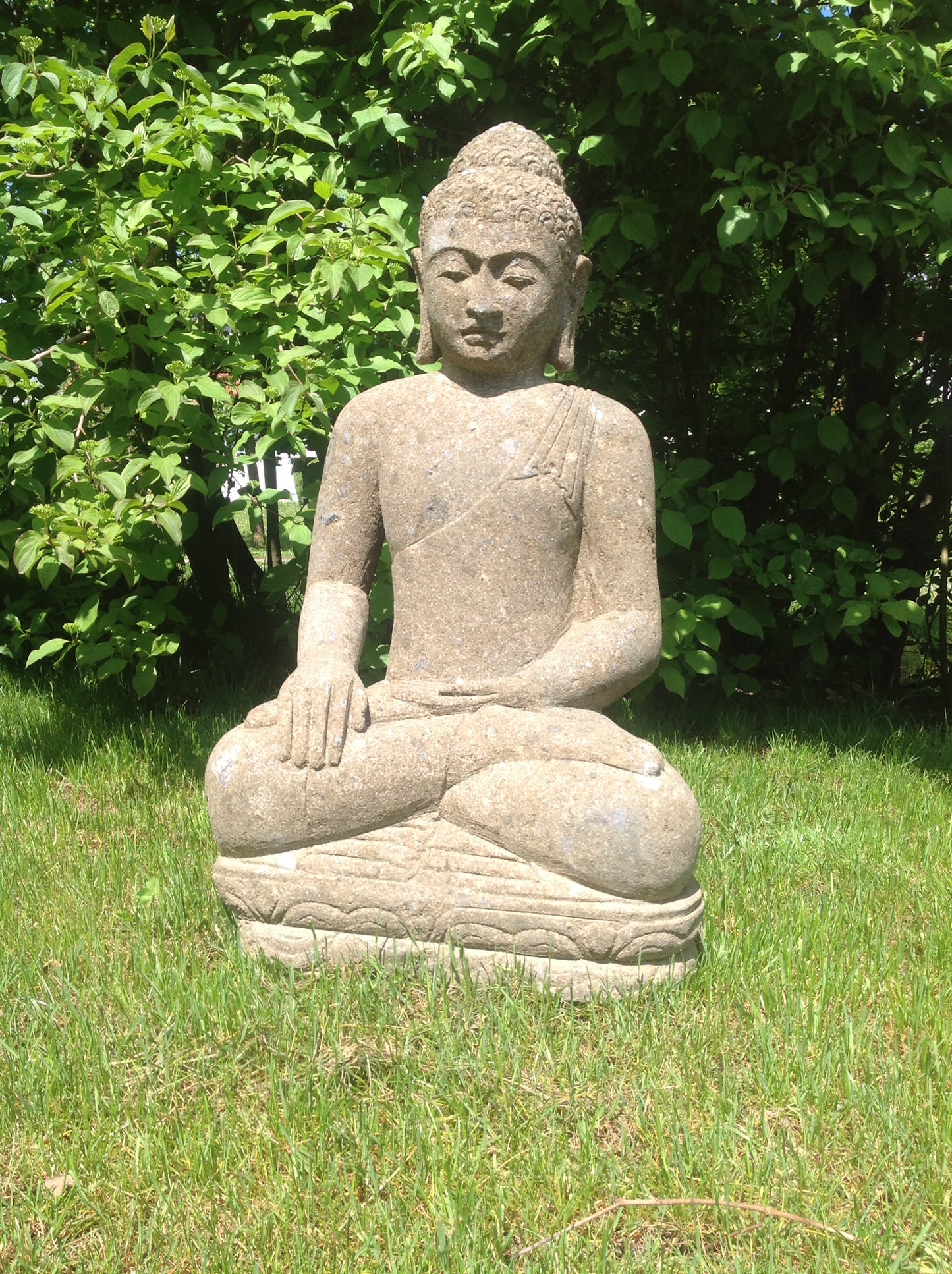 Buddha Basanit Erdberührung