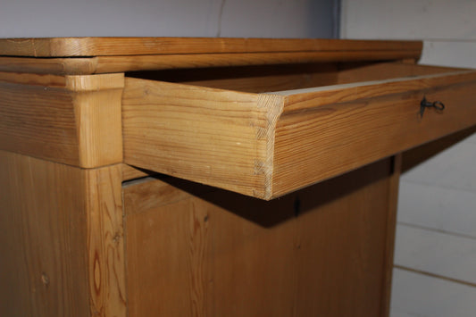 Biedermeier Scheinsekretär Fichte