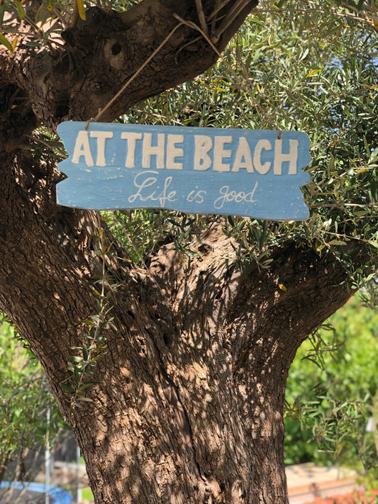 Schild, Holzschild "At the beach"