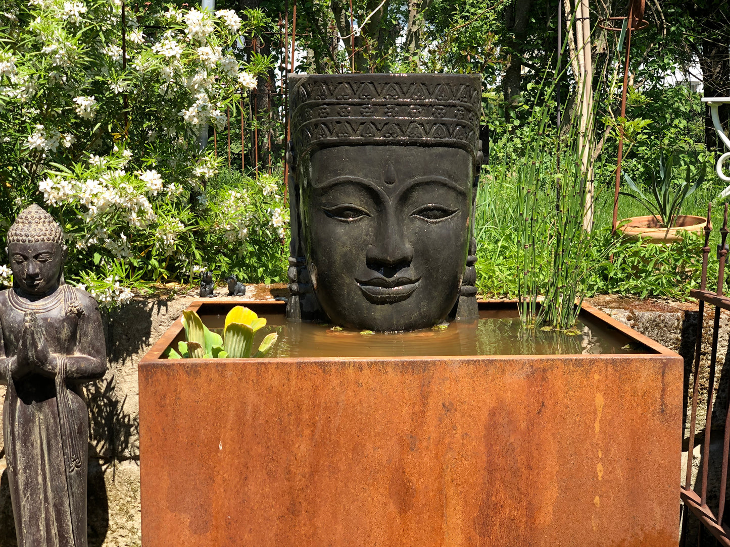 Wasserspiel, Buddha Kopf